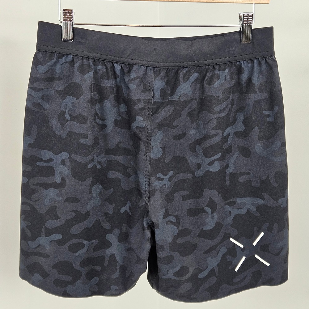 Ten Thousand Interval Short Mens Medium Black Camo 7" Inseam Zip Pocket